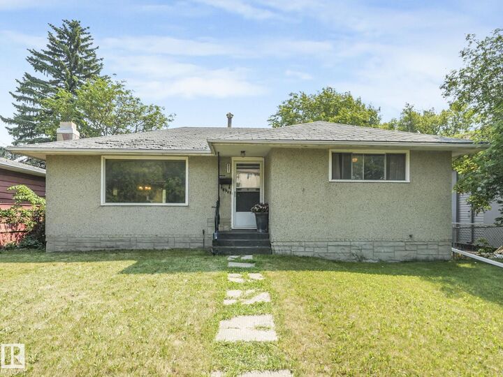 8905 156 Street NW  Edmonton AB T5R 1Y6 photo