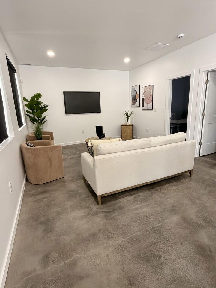 Property Photo:  5544 E 10th Avenue  IN 46403 