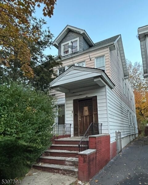 Property Photo:  195 Lehigh Ave  NJ 07112 