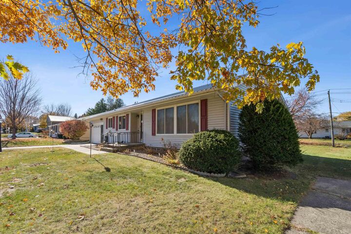 Property Photo: 24 12th Ave SE IA 50662