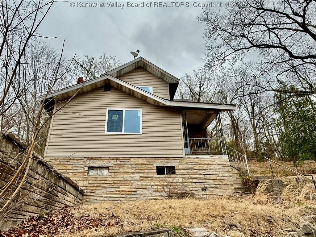 Property Photo:  1598 Kilby Street  WV 25311 