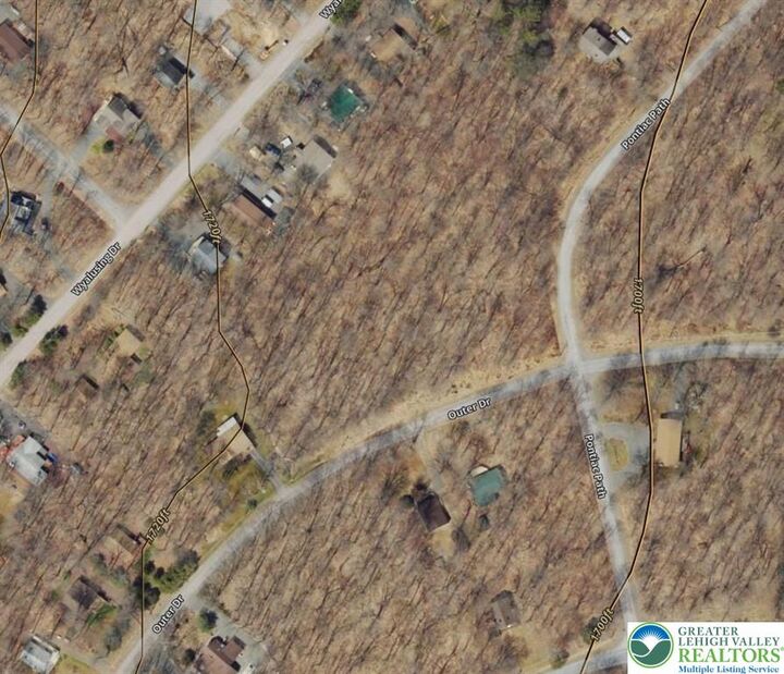 Property Photo: Outer Drive 18 PA 18347