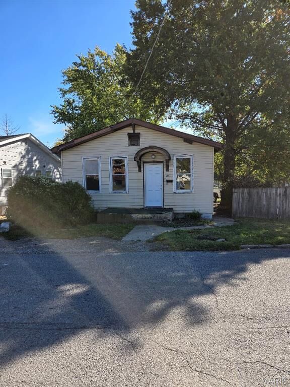 Property Photo:  1312 Wachtel Avenue  MO 63125 