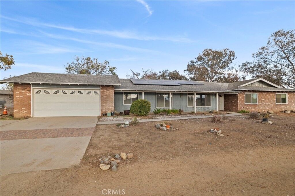 Property Photo: 2737 Bronco CA 92860