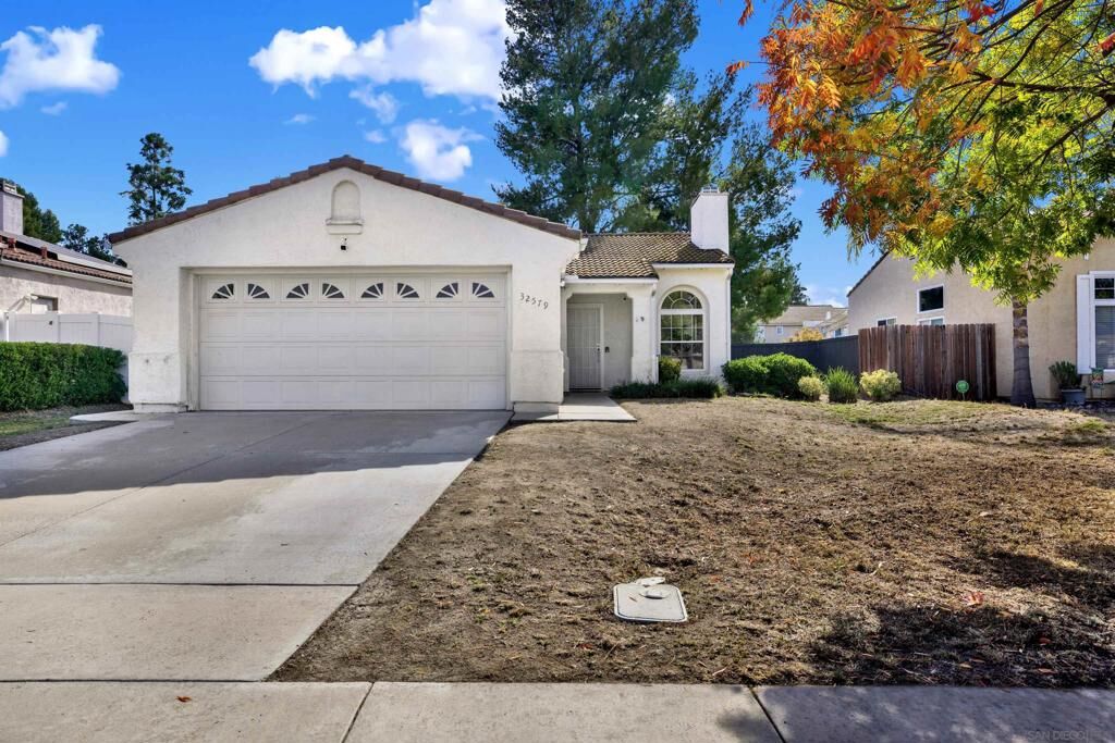 Property Photo: 32579 Strigel Ct CA 92592