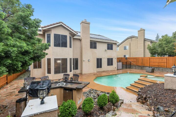 Property Photo: 1115 Sedona Street CA 95765