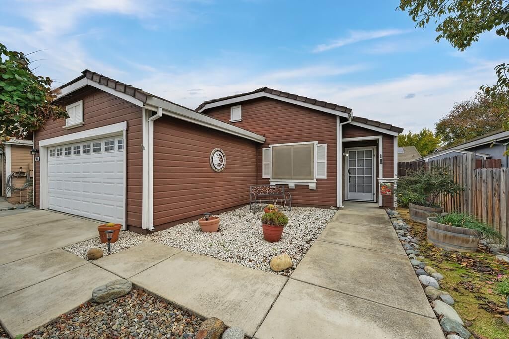 Property Photo: 985 Hunter Lane CA 95776