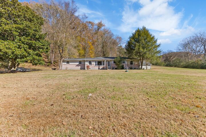 Property Photo: 5176 Clarksville Hwy TN 37189