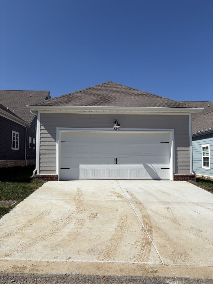Property Photo: 334 Caxton Alley TN 37135