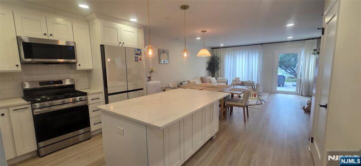 Property Photo:  54 Meadowview Court  NJ 07605 