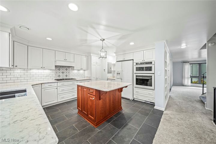 Property Photo: 966 Som Center Road C5 OH 44143