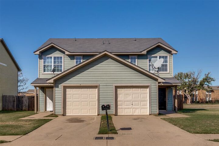 Property Photo:  4530 Alamosa Street  TX 76119 