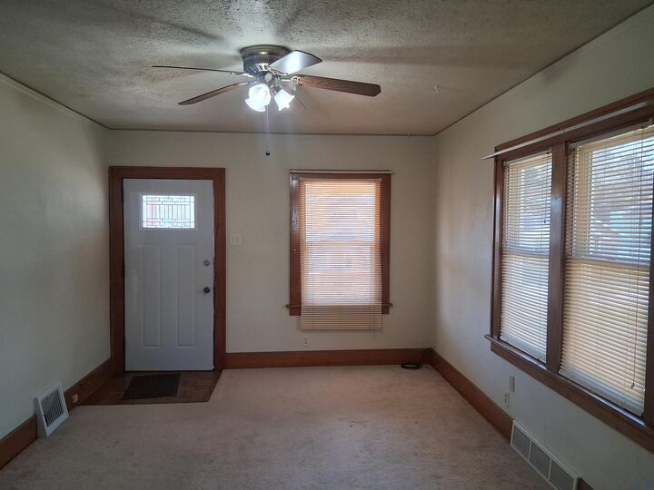 Property Photo:  3917 Ridge Ave  IA 51106 