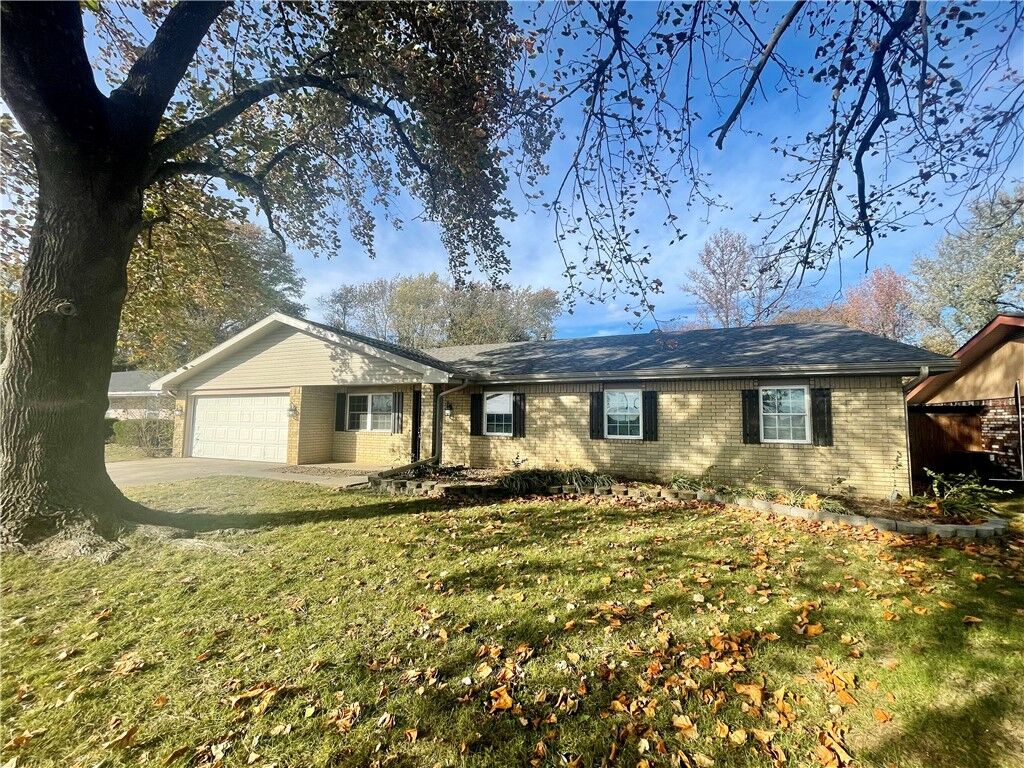 Property Photo: 4102 Watkins Avenue AR 72762