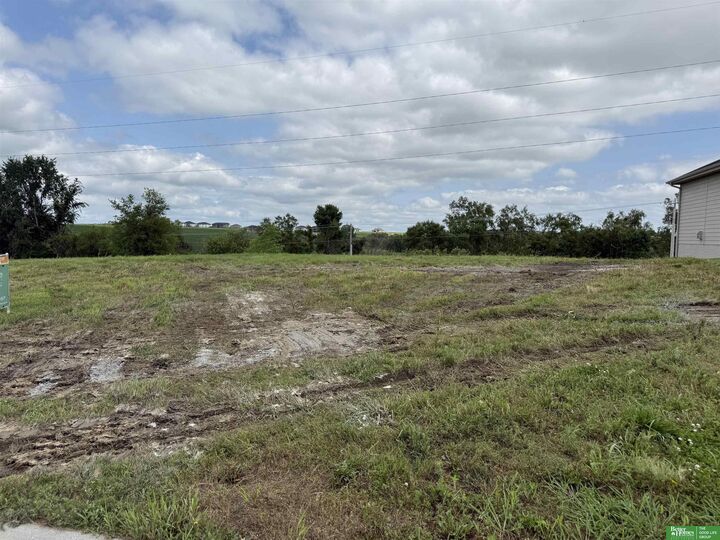 Property Photo: 5513 N 205th Street NE 68022