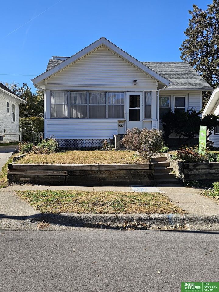 Property Photo:  2730 N 48th Avenue  NE 68104 