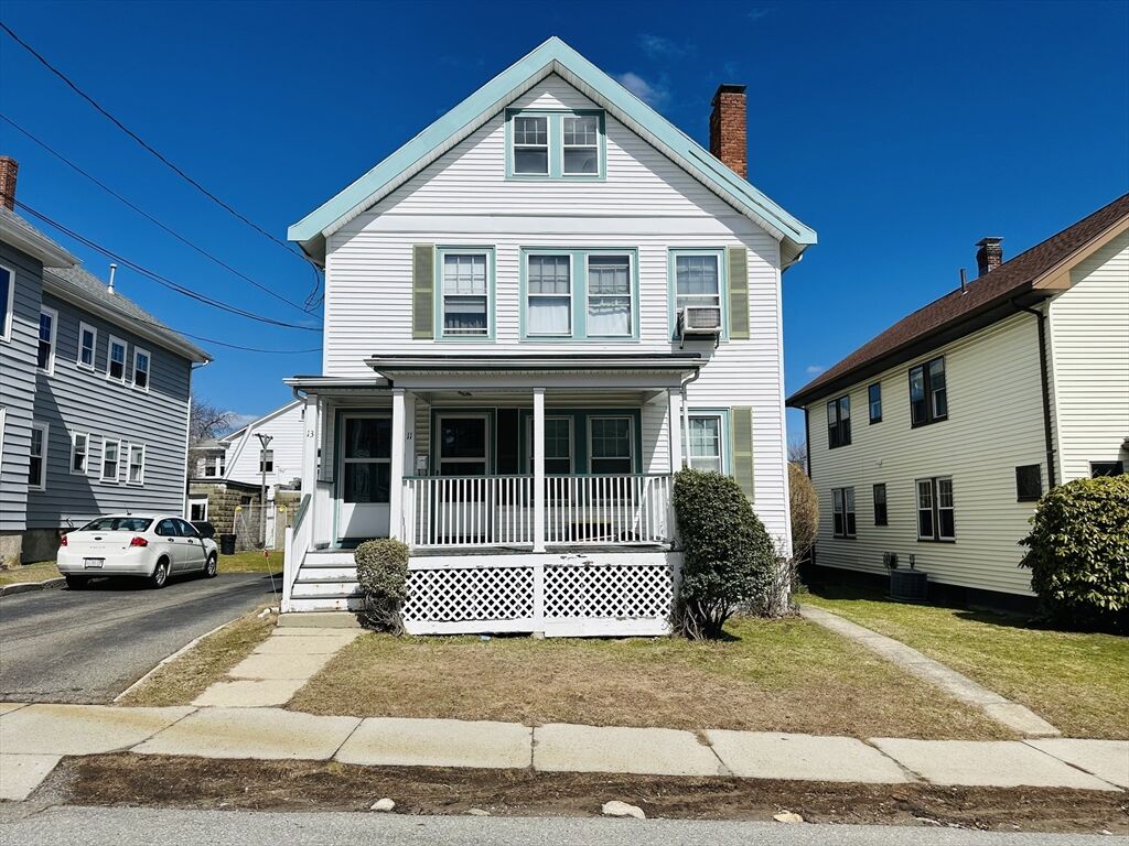 Property Photo:  11 Clyde Road 11  MA 02472 