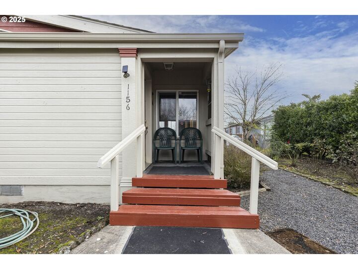 Property Photo: 1156 SW Westvale St OR 97128