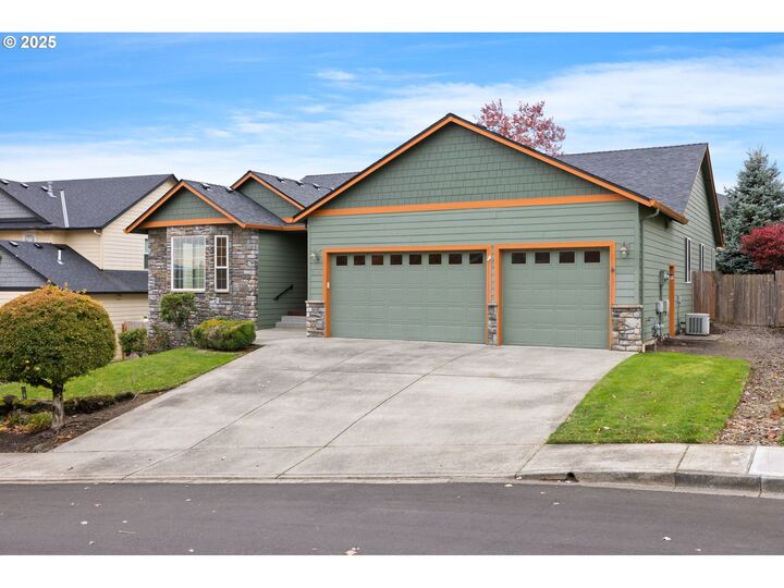 Property Photo: 2375 42nd St WA 98671