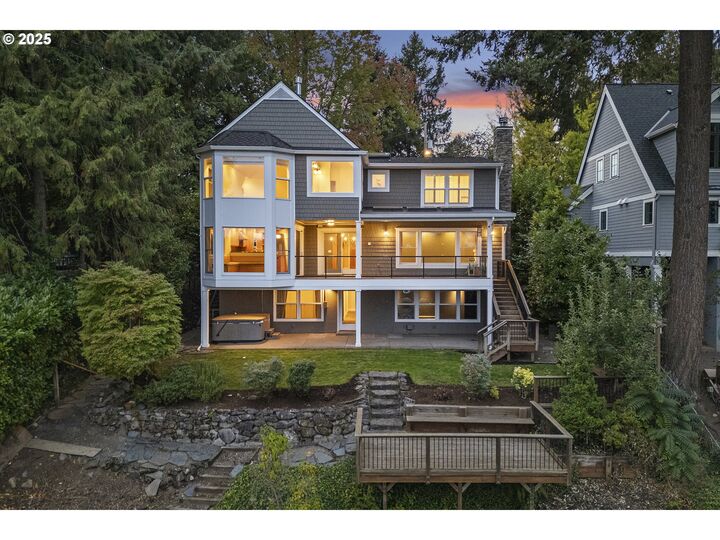 Property Photo: 455 Furnace St OR 97034