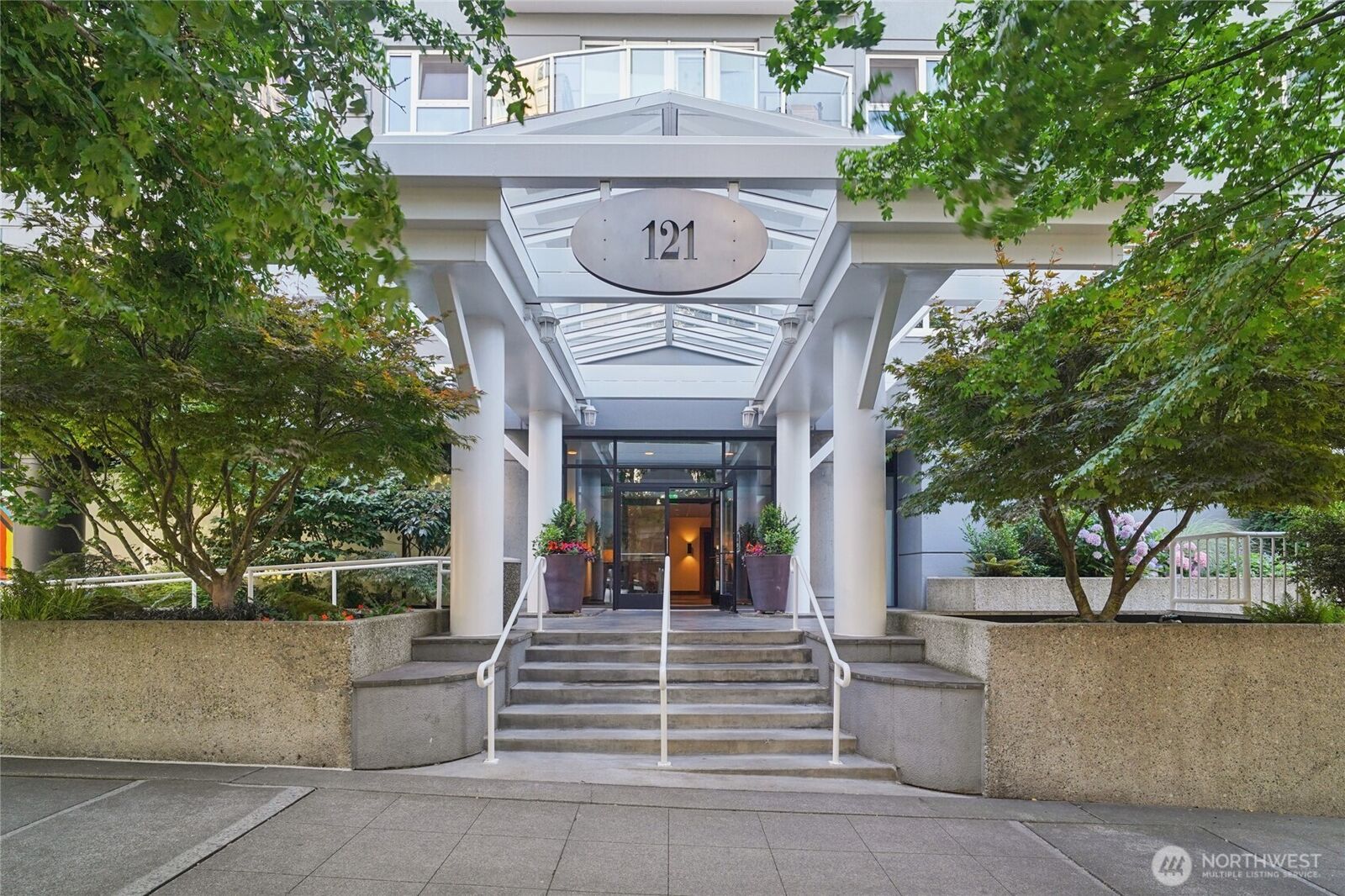 Property Photo: 121 Vine Street 402 WA 98121