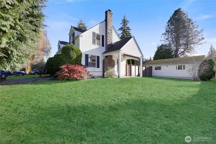 Property Photo:  702  47th Street SE  WA 98203 