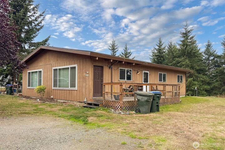 3908  Fairmount Avenue 3912  Port Angeles WA 98363 photo