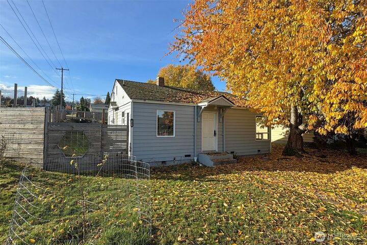 938 E 6th Street  Port Angeles WA 98362 photo