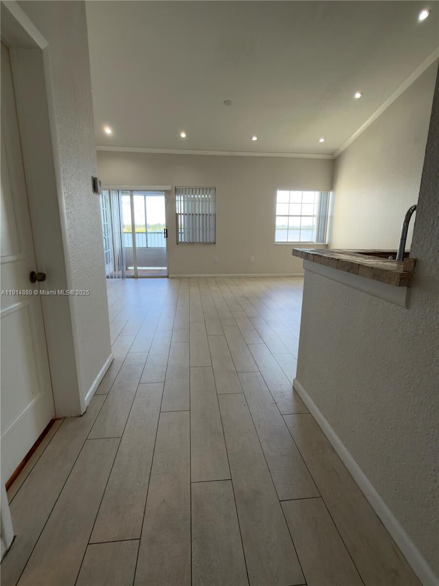 Property Photo: 2831 N Oakland Forest Dr 304 FL 33309