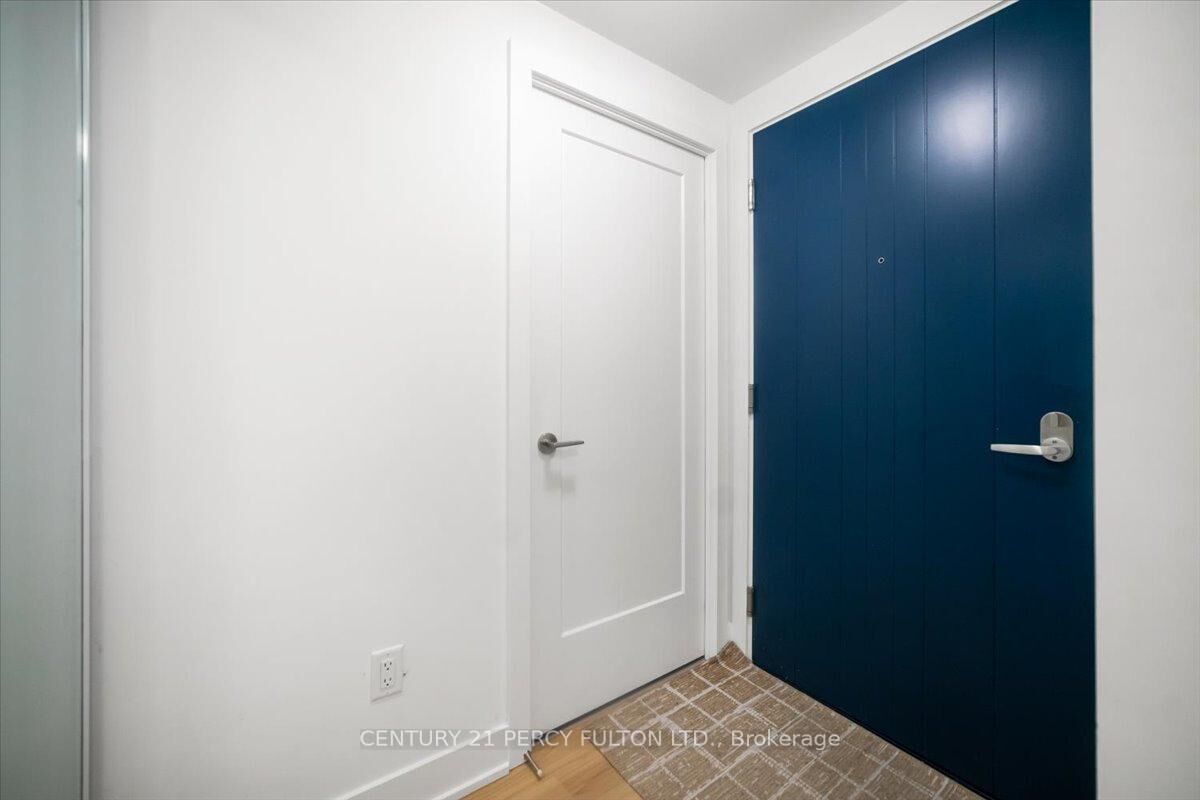 Property Photo:  2545 Simcoe Street N 2413  ON L1L 0W3 