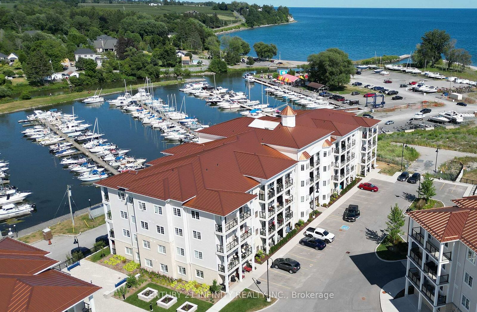 Property Photo: 70 Shipway Avenue 204 ON L1B 0V7