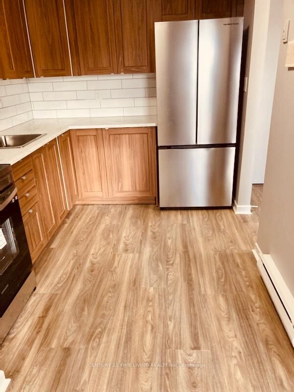 Property Photo:  19 Church Street N 1  ON L9R 1L6 