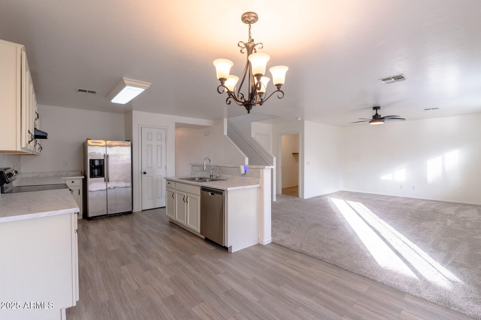 Property Photo: 2557 E Meadow Creek Way AZ 85140