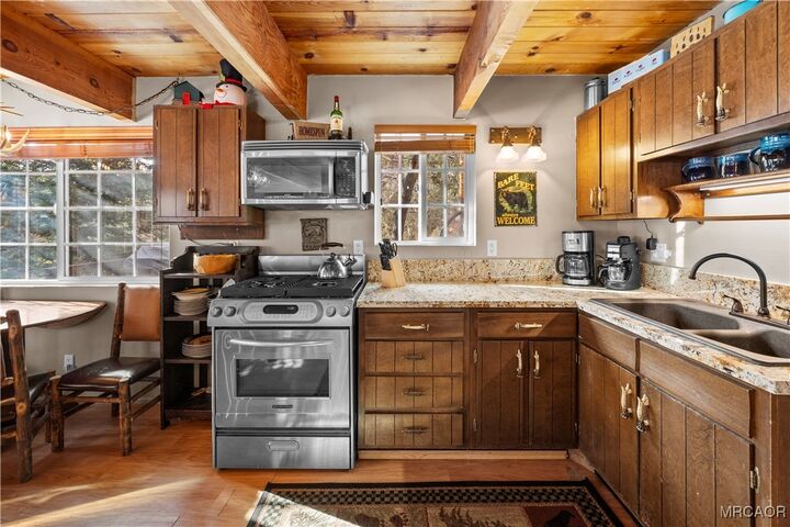 Property Photo:  1289 Canyon Road  CA 92333 