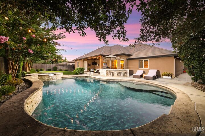 Property Photo:  6110 Ozark Mountain Drive  CA 93314 