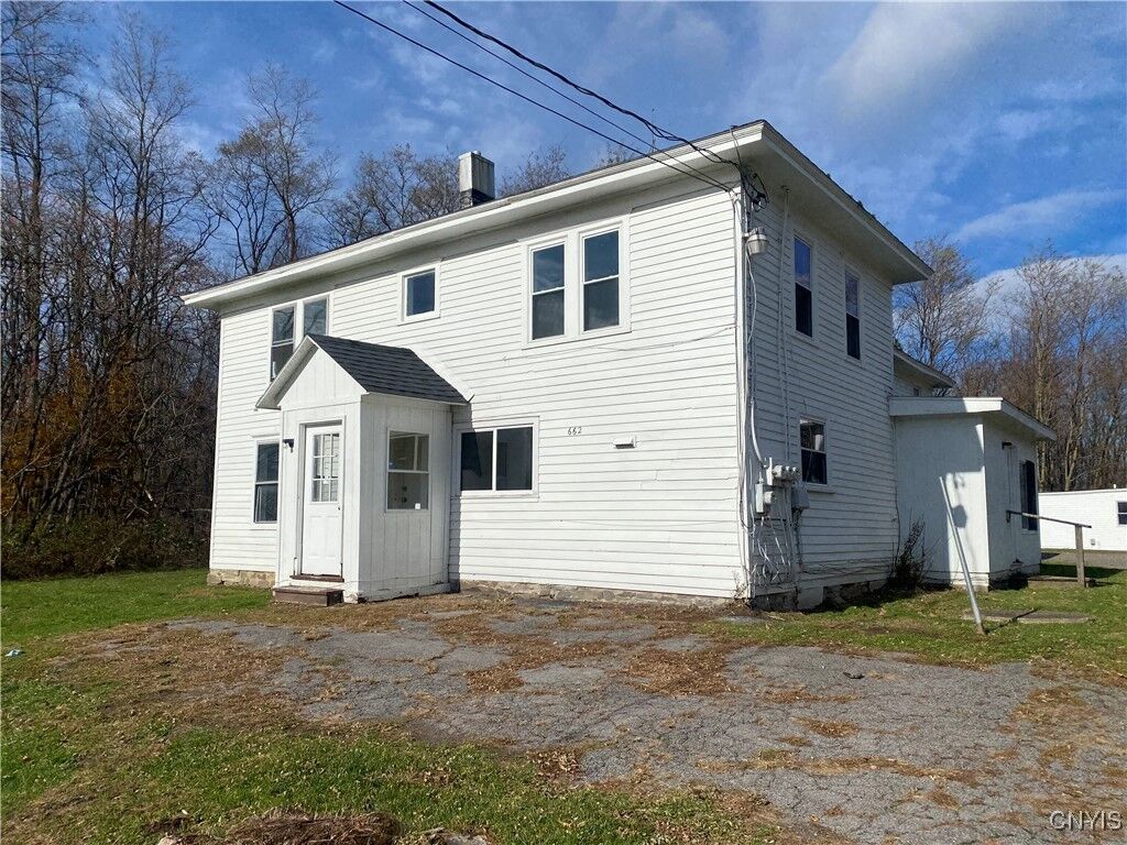 Property Photo: 660 County Route 1 4 Lower NY 13126