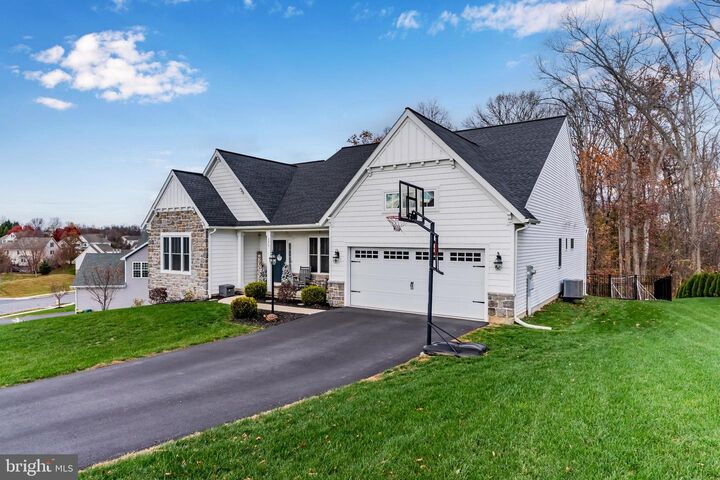 Property Photo:  290 Poplar Drive  PA 17007 