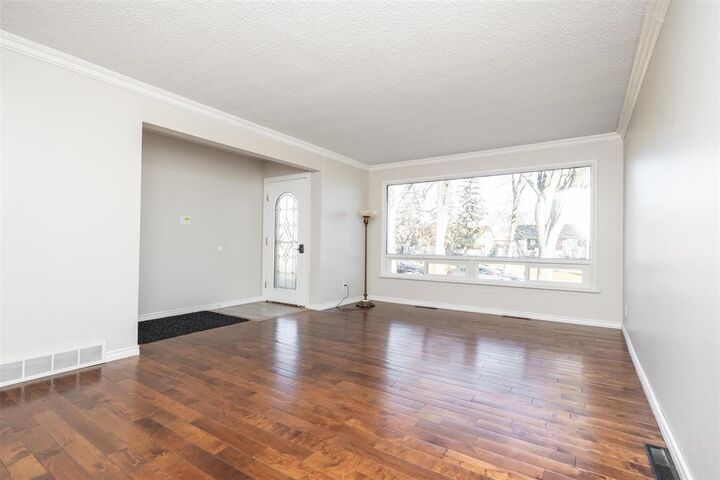 Photo de la propriété:  530 Yale Avenue West  MB R2C 1V5 