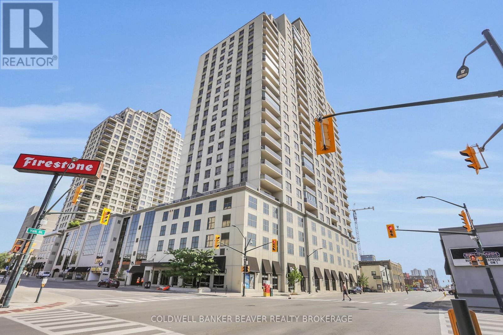 Property Photo:  330 Ridout Street North 2310  ON N6A 0A7 