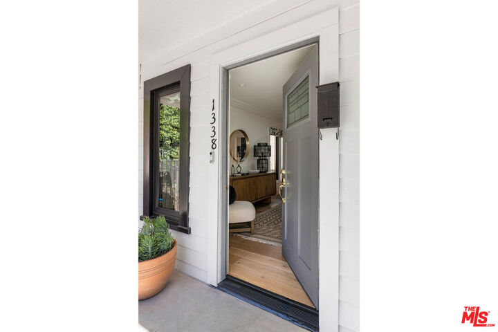 Property Photo: 1338 McCollum St CA 90026