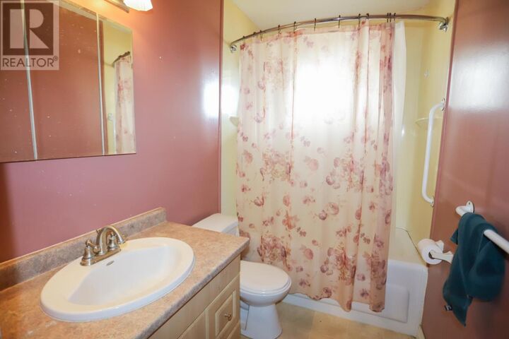 Photo de la propriété:  65 Wayne Ct  ON P6A 4S5 