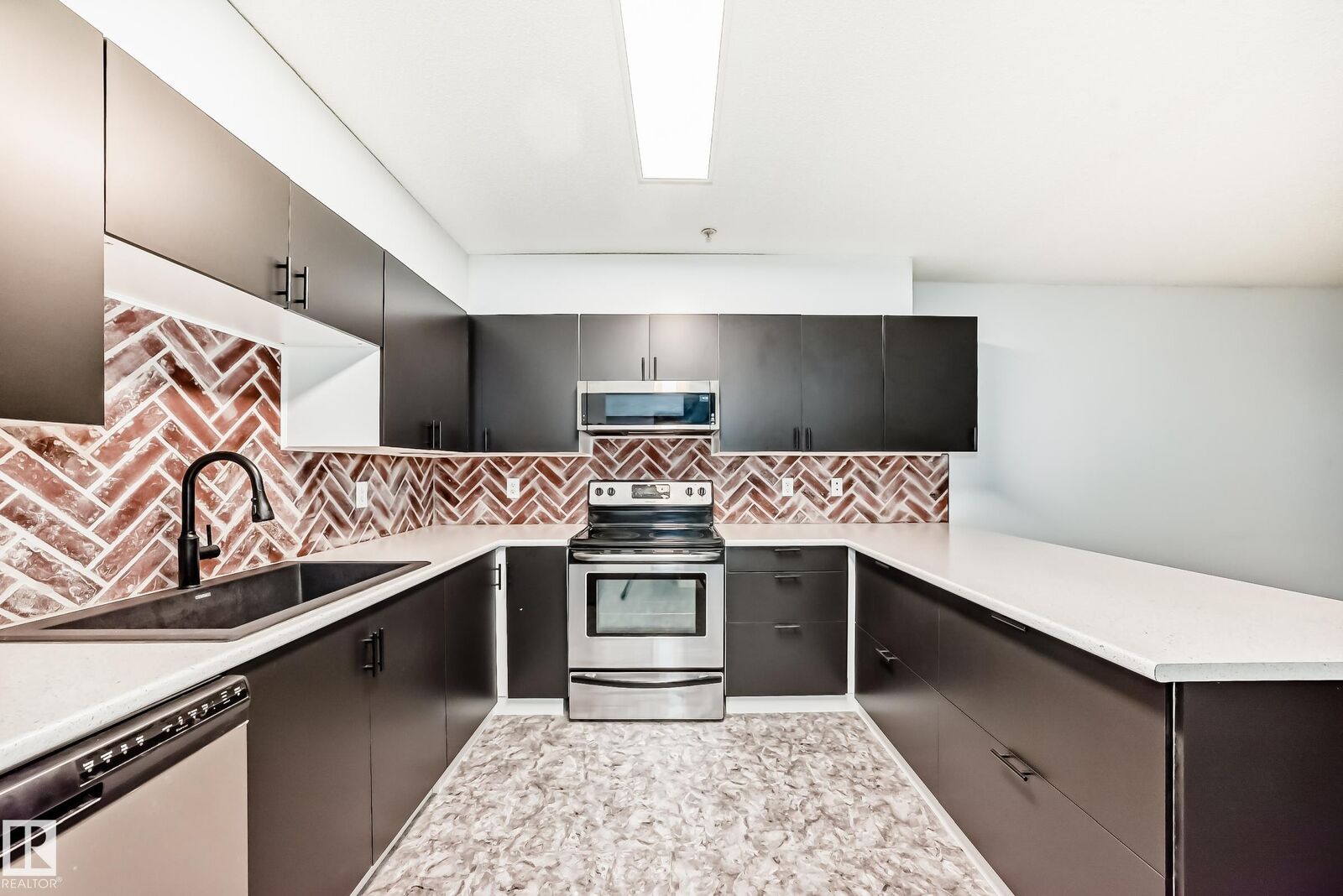 Property Photo:  260 Spruce Ridge Road 301A  AB T7X 0A3 