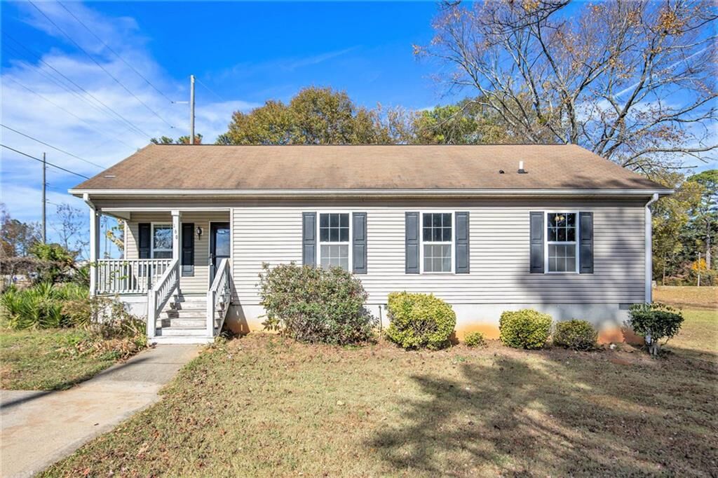 Property Photo: 160 Roberts Street GA 30213