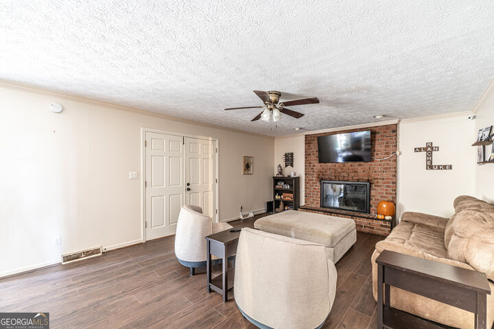 Property Photo: 4 The Trail SE GA 30147