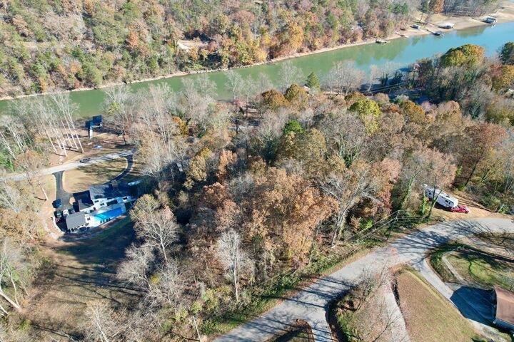 Property Photo: 59-60 Lakeview Circle TN 37321