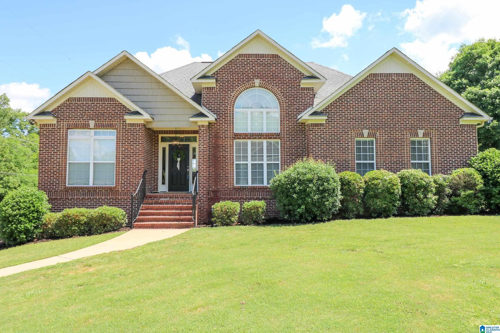 Property Photo:  21 Southbend Drive  AL 35160 