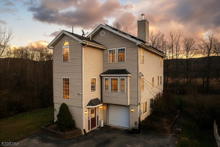 50 Quarry Rd  Hamburg Boro NJ 07419 photo