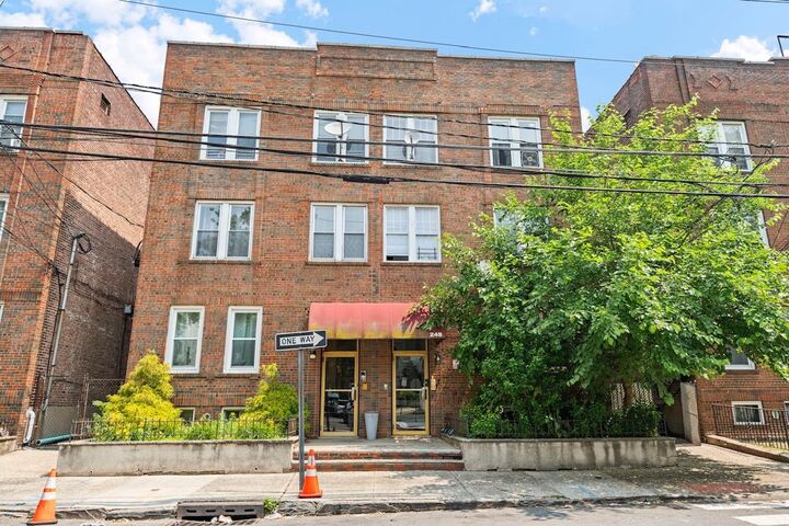 Property Photo:  248 Clendenny Ave 4  NJ 07304 