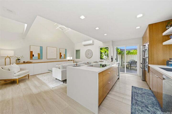 Property Photo: 6117 Summer Street 6117D HI 96821