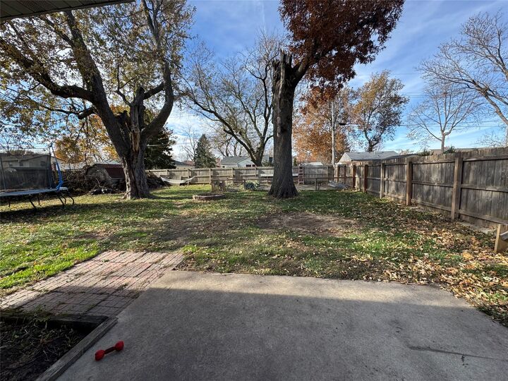 Property Photo: 307 E 19th Street N IA 50208
